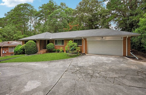 Collier Heights House | Stylish 4-BR Ranch Near the Heart of Atlanta