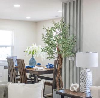 Gastonia House | Stylish Family Retreat with Gourmet Kitchen & Fast WiFi