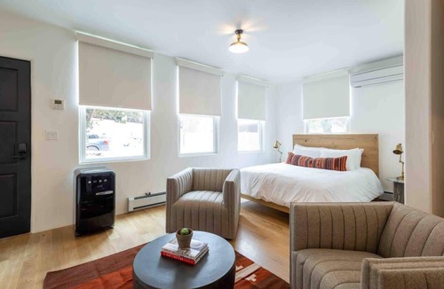 Downtown Santa Fe Hotel | Stylish Plaza Suite w/Free Parking - "The Haddie"