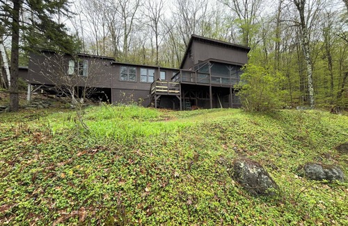 Nelson Cabin | Sunny Cabin Retreat in Rural NH – Peaceful Getaway