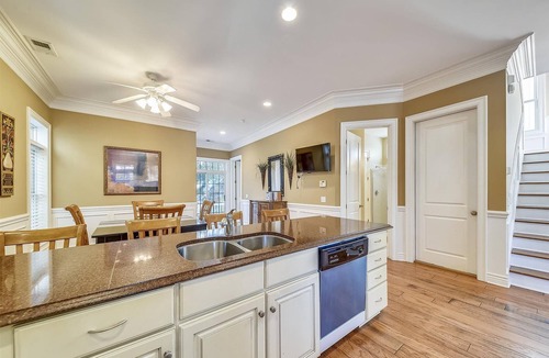 Palmetto Dunes House | Sunset Rentals | Crabline 39 | Dog Friendly