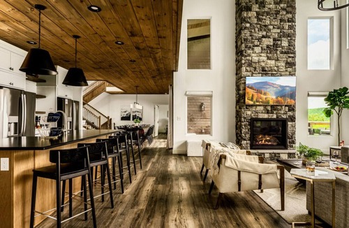 Chalet Village North Cabin | Swim Spa/Views/Gameroom/Theater/Luxe Design - Rabbit Run