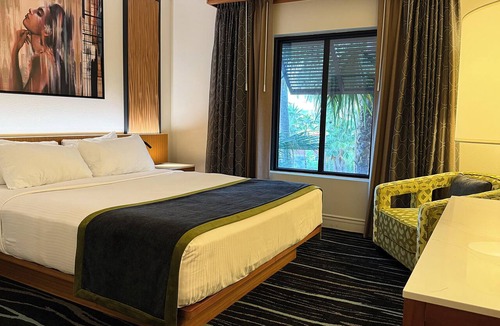 Las Vegas Resort | Tahiti Village Resort – 1BR Condo with Tropical Pool Oasis