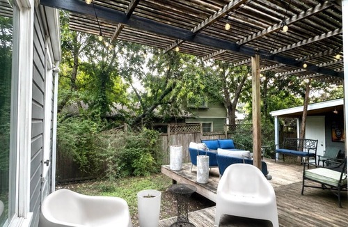 Tarrytown House | Tarrytown/Windsor Rd Furnished Home- 3BR/2BA Walkable West Austin