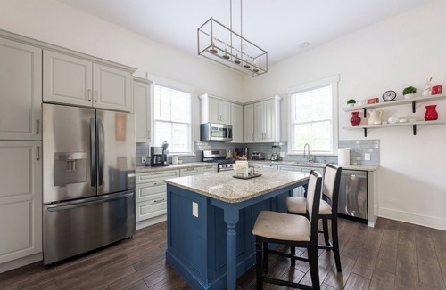 Government Hill House | TCH - Spacious 3bed/3.5 bath in San Antonio