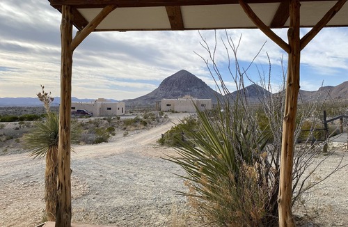 Study Butte-Terlingua Cabin | Ten Bits Ranch - Room #13 Jail