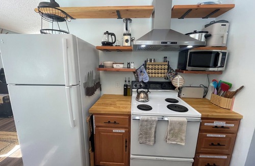 Mendenhaven Cottage | The Alaska Cottage pays homage to SE Alaska as a destination for over 100 years