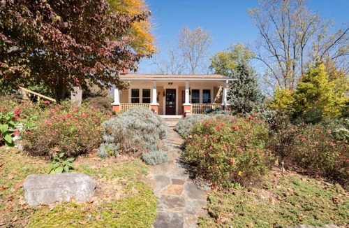 Lake Junaluska House | The Beagles Lake House-Charm, Lake Views, Pets