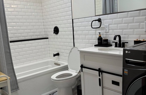 Northeast Anchorage Apartment | The Bear Den Studio in Anchorage