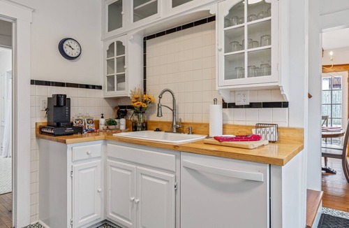 Augusta Cottage | The Blake Cottage Wine Country Home