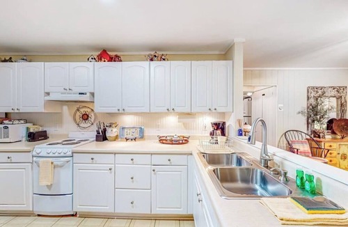 Mirror Lake House | The Cottage on Chowan