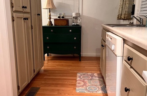 Walker-In-the-Hills Cottage | The Dogwood Cottage in Walker in the Hillsn