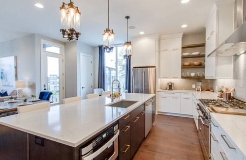 Edgehill House | The Dove - Downtown Modern-Huge Rooftop Deck-Gulch