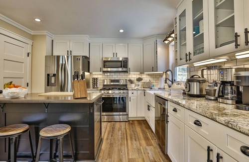 Ellijay House | The Farmhouse- Riverfront, Fiber, HotTub, Fish, DogOK, Game Room, Movie Room