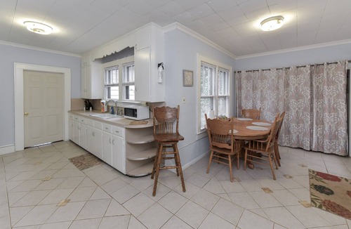 Rock Hill House | The Garden Spot - Next to Glencairn Garden, near Winthrop & RH indoor sport