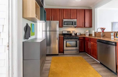 Dilworth Condo | The Home Collection: Historic 2BR Ground Floor Condo Steps to Latta Park