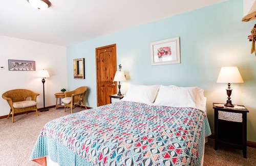 Moose Pass Bed & Breakfast | The Inn at Tern Lake