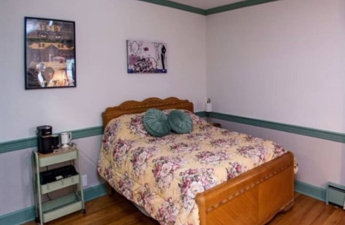 Highspire Bed & Breakfast | The Manor on Rosedale
