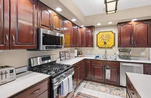 Huffman - O' Malley House | The Privacy of an Elegant Home - The Luxury of Your Own Boutique Hotel