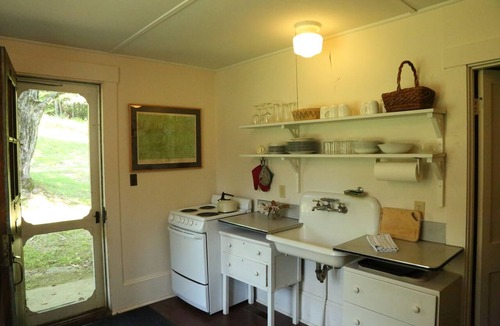 Bristol House | The Stone House at Treetops