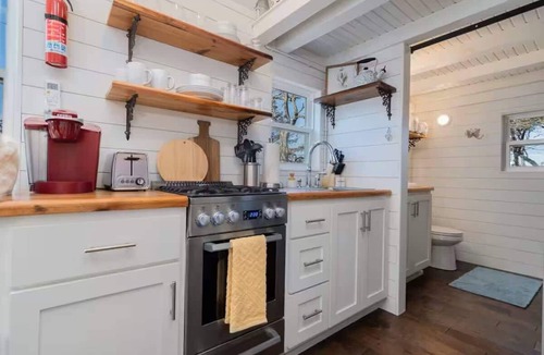 Branson House | Tiny Home Escape with a Beautiful View!
