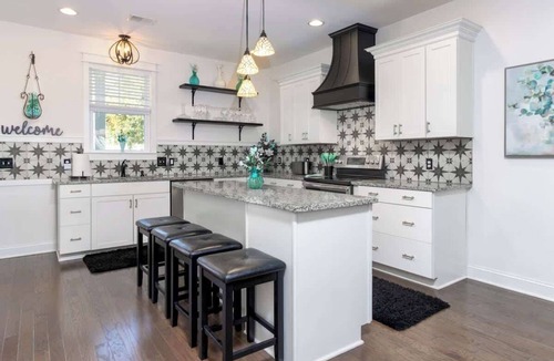 Bluffton House | Townhouse In Heart of Historic Old Town Bluffton