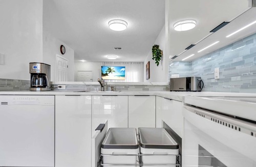 Sabal Harbour House | Townhouse Pool Air Hockey Gated Near Beach &IMG 3 beds