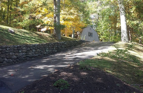Fiskdale House | Traditional Lake House near Old Sturbridge Village