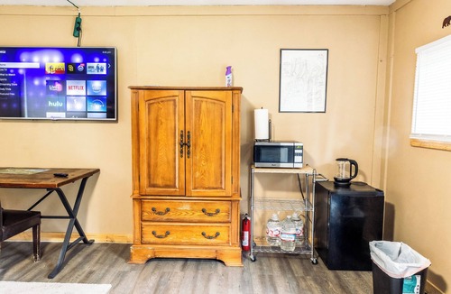 Hope Cabin | Tranquil dry cabin in lovely Hope perfect for relaxing getaway