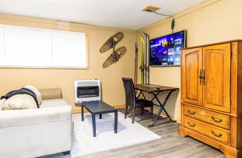 Hope Cabin | Tranquil dry cabin in lovely Hope perfect for relaxing getaway