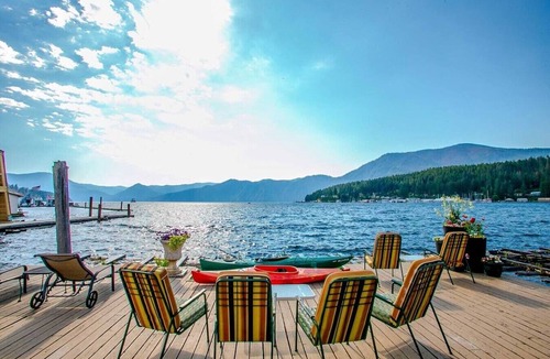 Bayview House | Tranquil Waters Float Home