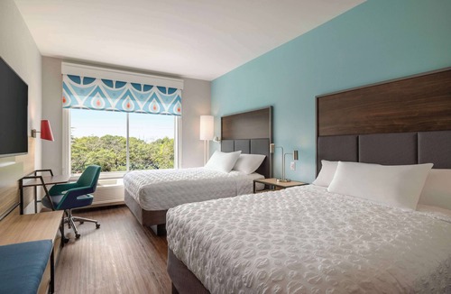 Executive Park Hotel | Tru By Hilton Charlotte Tyvola I-77