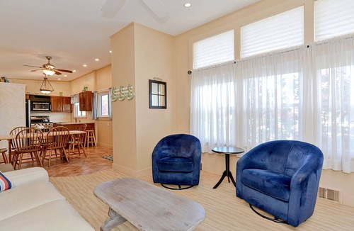Gloucester House | Two Beaches: Long Beach & Good Harbor
