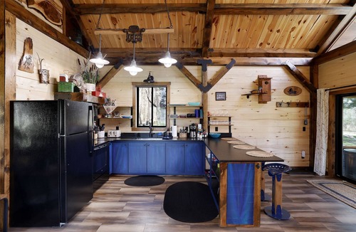 Hackensack Cabin | Unique Timber frame Cabin-lake access
