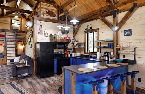 Hackensack Cabin | Unique Timber frame Cabin-lake access