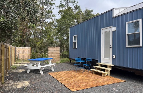 Perry Apartment | Unique tiny home experience in a one of a kind tiny home park