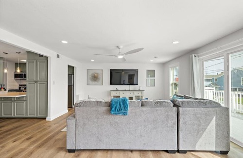 Bermuda Beach House | Unwind in beachside comfort with gorgeous views