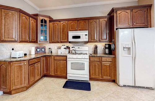Sun Ridge House | Updated Bayside Resort Home w/Shared Pools, Easy Beach Access, & Fast WiFi