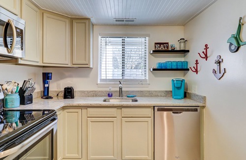 Folly Field Condo | Updated condo with patio, shared pool, and WiFi - walk to Folly Field Beach Park