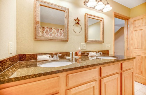 Almond House | Upscale cabin with private hot tub & pool table - two gas fireplaces, central AC