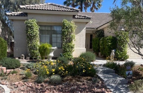 Seven Hills House | Upscale Spacious Primary Suite in 7 Hills Henderson