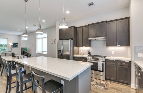 Midtown House | Urban Gem w/Balcony! Near NRG Stadium & Downtown