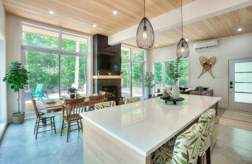 La Conception House | Valhalla Tremblant -Jacuzzi -Barrel sauna -Fireplace
