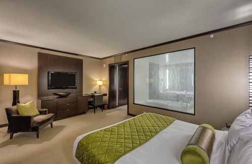 Las Vegas Strip Apartment | Vdara's Biggest Penthouse! 2 BR/Stunning 270° Strip Views! Sleeps 7! 45th Floor