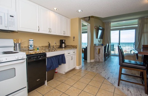 Myrtle Beach Condo | **Very Comfortable Oceanfront Condo with a good location. Nicely furnished!**