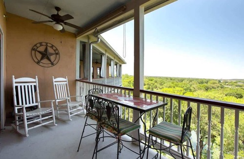 Gruene Condo | VG 306 Historic Gruene on the Guadalupe with Pool!