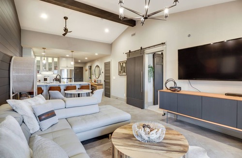Lake Ozark Apartment | Views + Pool Access: Luxurious Lake Ozark Condo