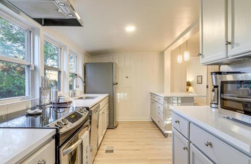 Roswell House | Walk Downtown & Canton Street: Roswell Retreat!
