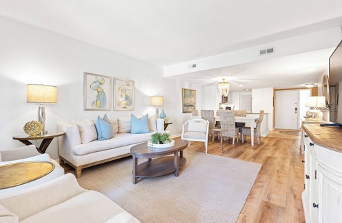 Sea Pines Condo | Walk to Beach Club! Open Plan, Renovated Baths, Pet Friendly & No Carpet!
