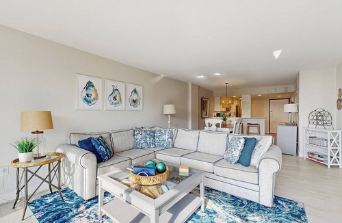 Bethany Beach Apartment | Walk to Ocean! Bethany Beach Retreat w/Balcony